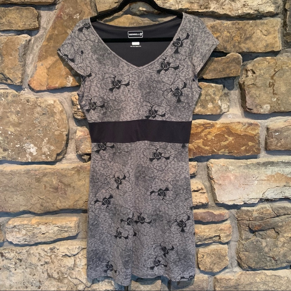 Merrell Opti Wick Dress Gray Black Floral Lined Hiking Outdoor V-Neck Cap Sleeve - Picture 3 of 11